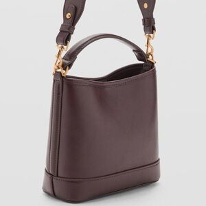Mango Small bucket bag Leather Top-Handle Bag in Plum